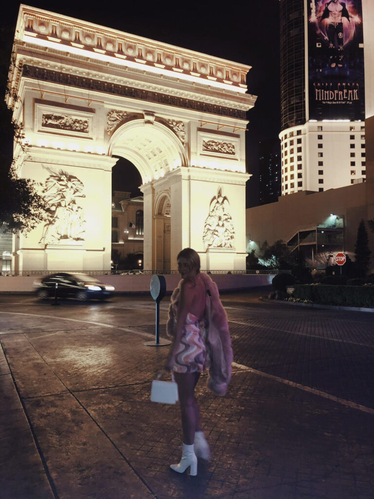 Instagram spots Las Vegas_Paris_loxandleather